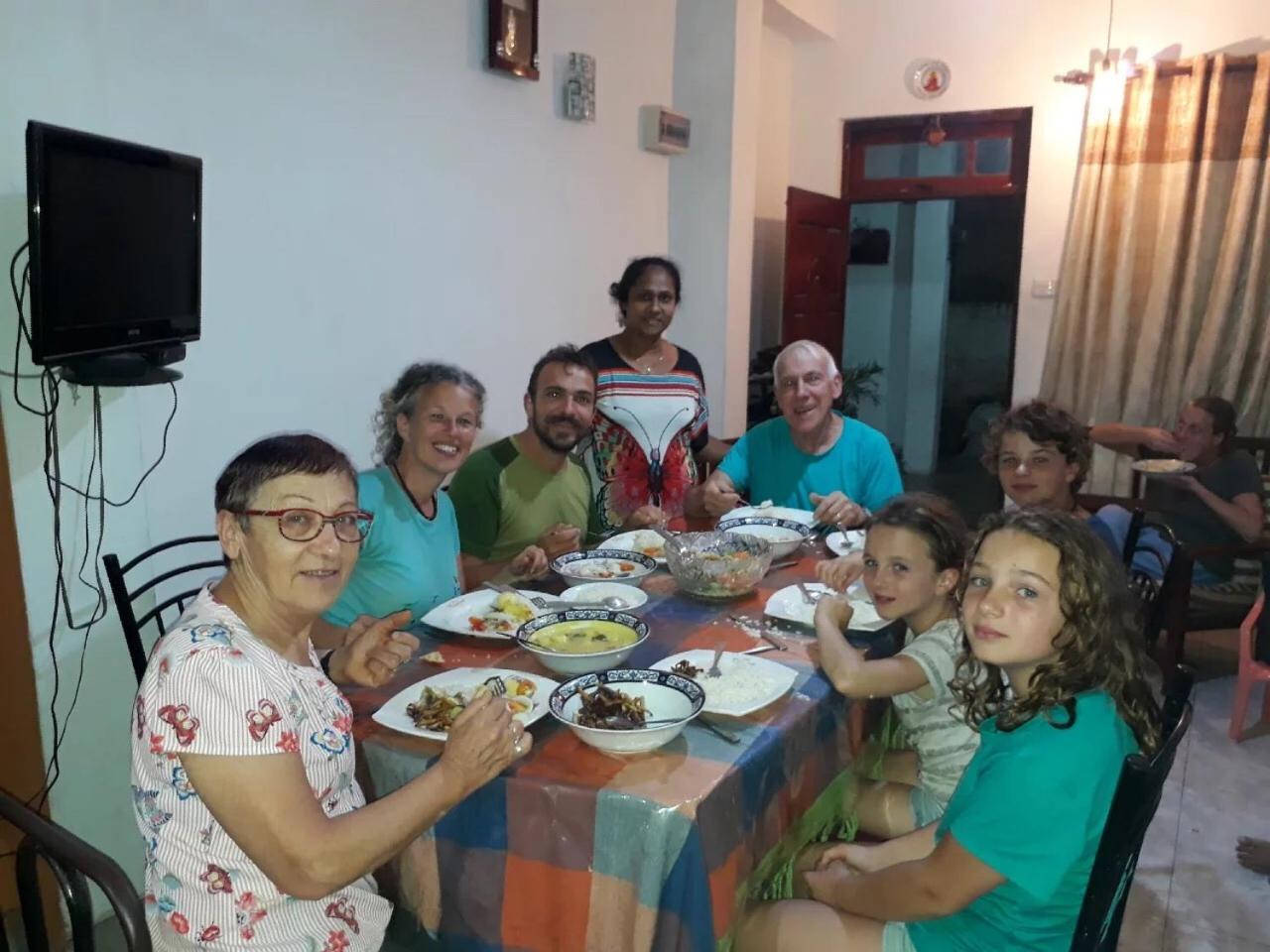Nisansala Homestay Kandy Deiyannewela Экстерьер фото